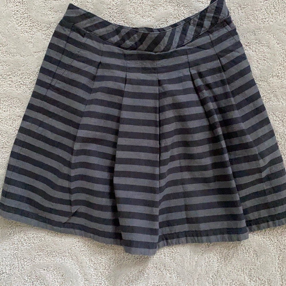 GAP women’s pleated skirt, NWT. Size 0